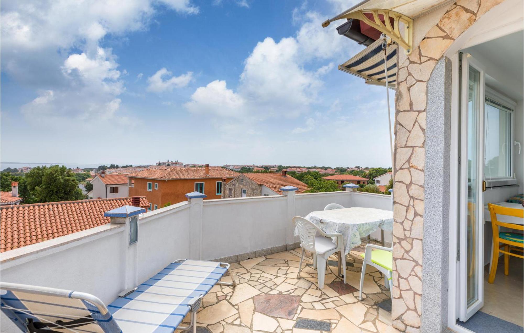 Beautiful Apartment In Barbariga With Kitchen Buitenkant foto